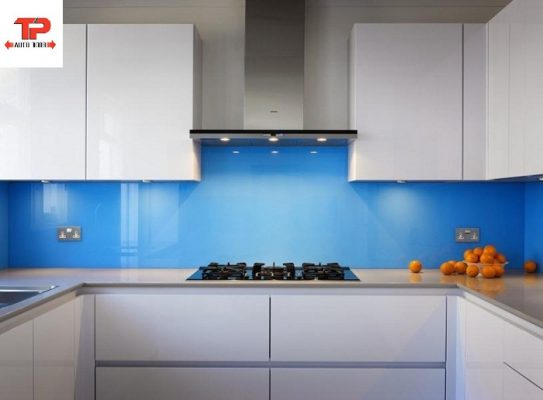 kiểu màu đơn sắc của kính bếp Vũng Tàu loại cường lực