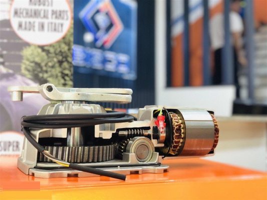 Hình ảnh motor cổng âm sàn Roger Hình ảnh motor cổng âm sàn Roger