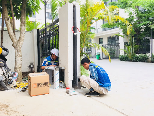 Thi công lắp đặt cửa tự động motor cổng Roger vũng tàu Thi công lắp đặt cửa tự động motor cổng Roger