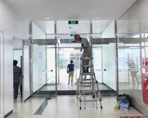 Sửa cửa tự động giúp khắc phục lỗi và tăng hiệu quả sử dụng Sửa cửa tự động giúp khắc phục lỗi và tăng hiệu quả sử dụng
