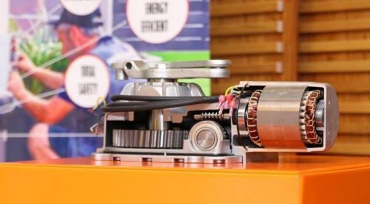 Động cơ xoay chiều 230V cổng âm sàn Roger R21-351 Động cơ xoay chiều 230V cổng âm sàn Roger R21-351