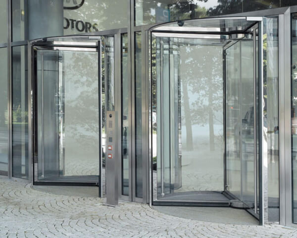 Mẫu cửa kính trục xoay hiện đại nhất 2021 Mẫu cửa kính trục xoay hiện đại nhất 2021