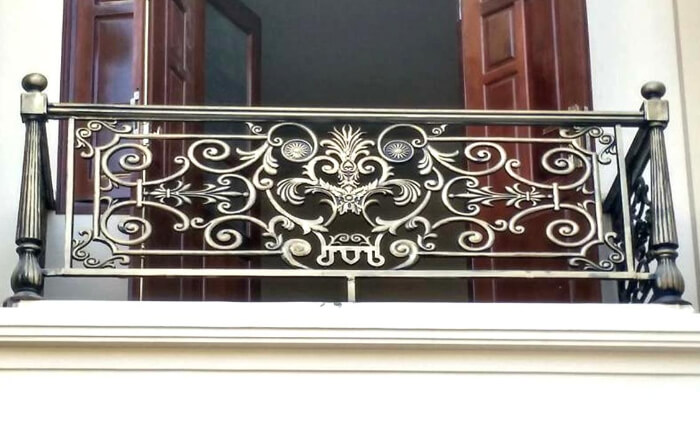 Cầu thang, lan can nhôm đúc thiết kế theo nhu cầu khách hàng Cầu thang, lan can nhôm đúc thiết kế theo nhu cầu khách hàng