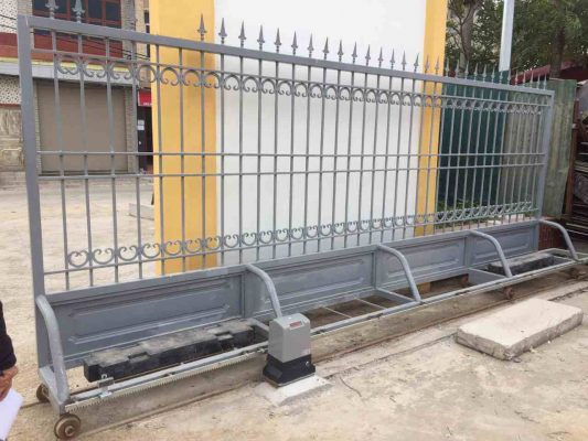 Hệ thống cổng bị giật, kẹt mỗi khi đóng/ mở Cổng giật, kẹt mỗi khi đóng/ mở
