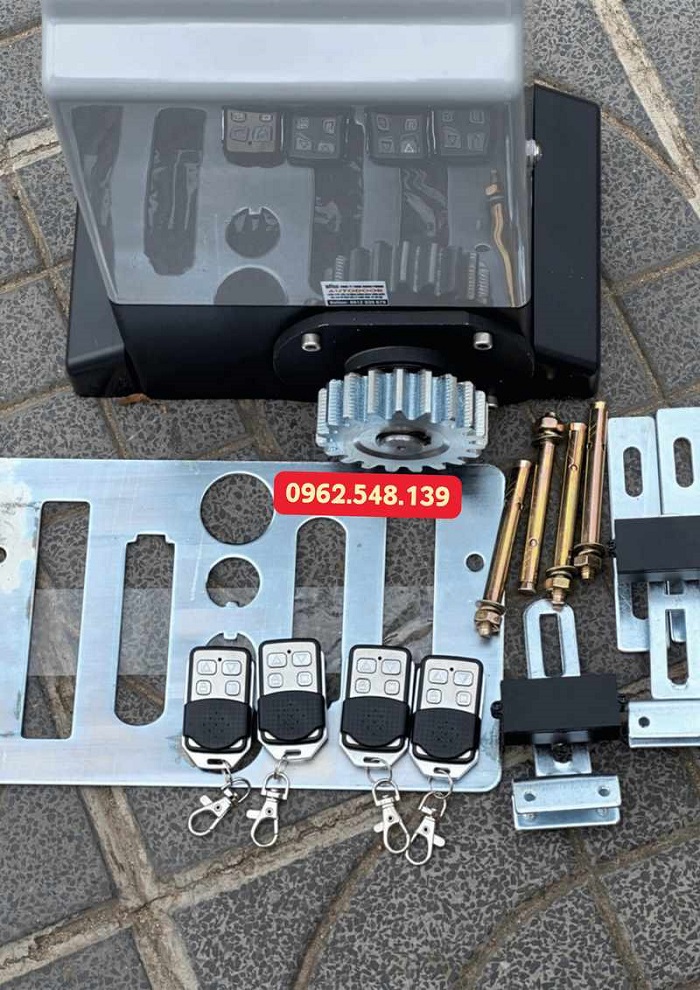 Một bộ motor YH luôn được cung cấp đầy đủ phụ kiện Một bộ motor YH luôn được cung cấp đầy đủ phụ kiện