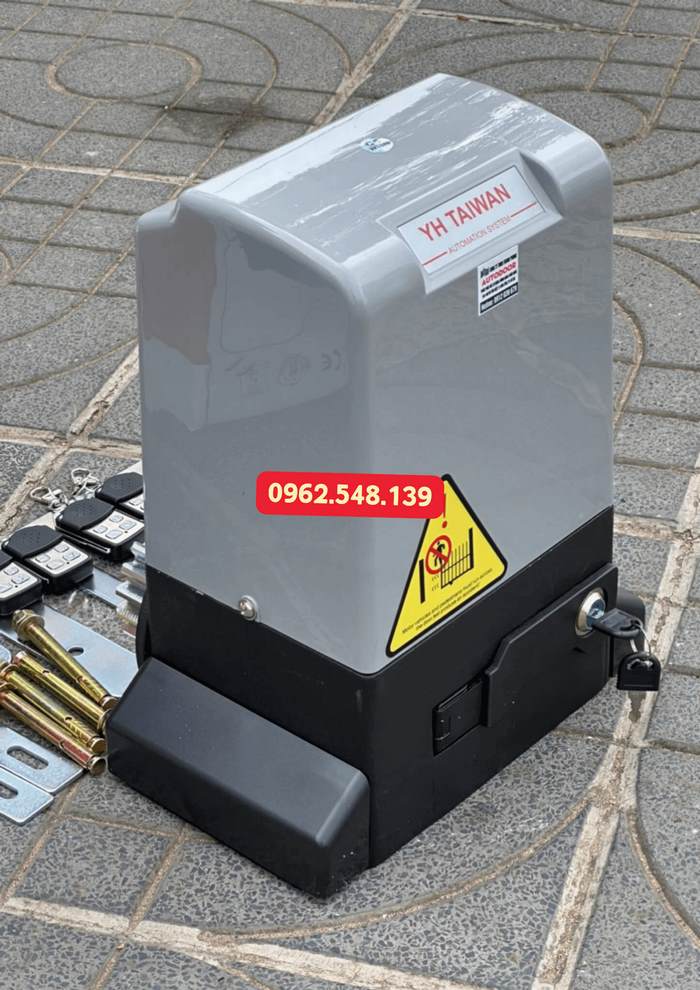 Motor cổng lùa YH 2000kg sử dụng nam châm đóng mở Motor cổng lùa YH 2000kg sử dụng nam châm đóng mở