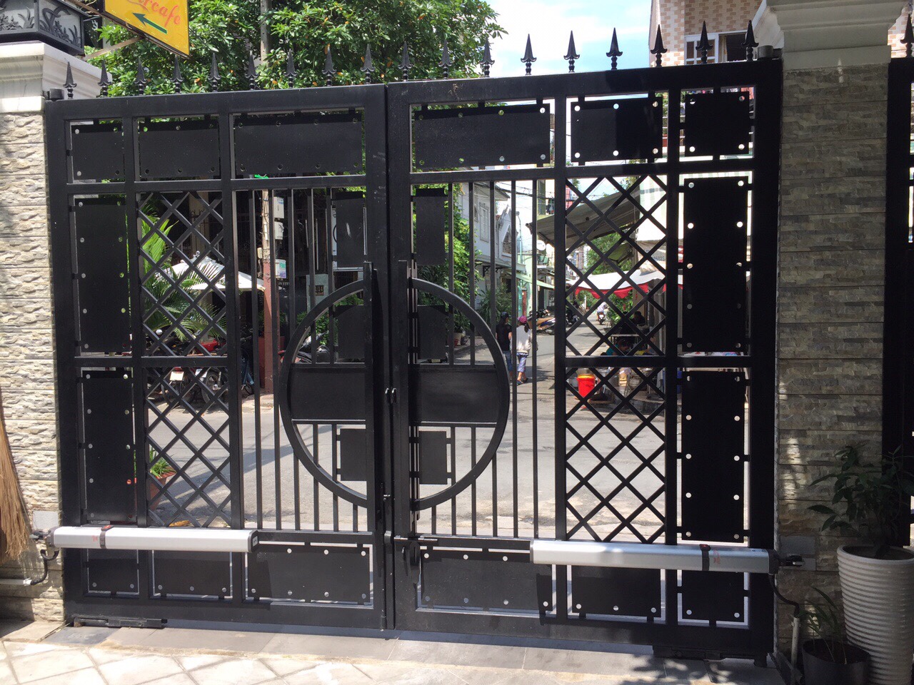 Cổng cánh tay đòn bền bỉ Sản phẩm có độ bền cao