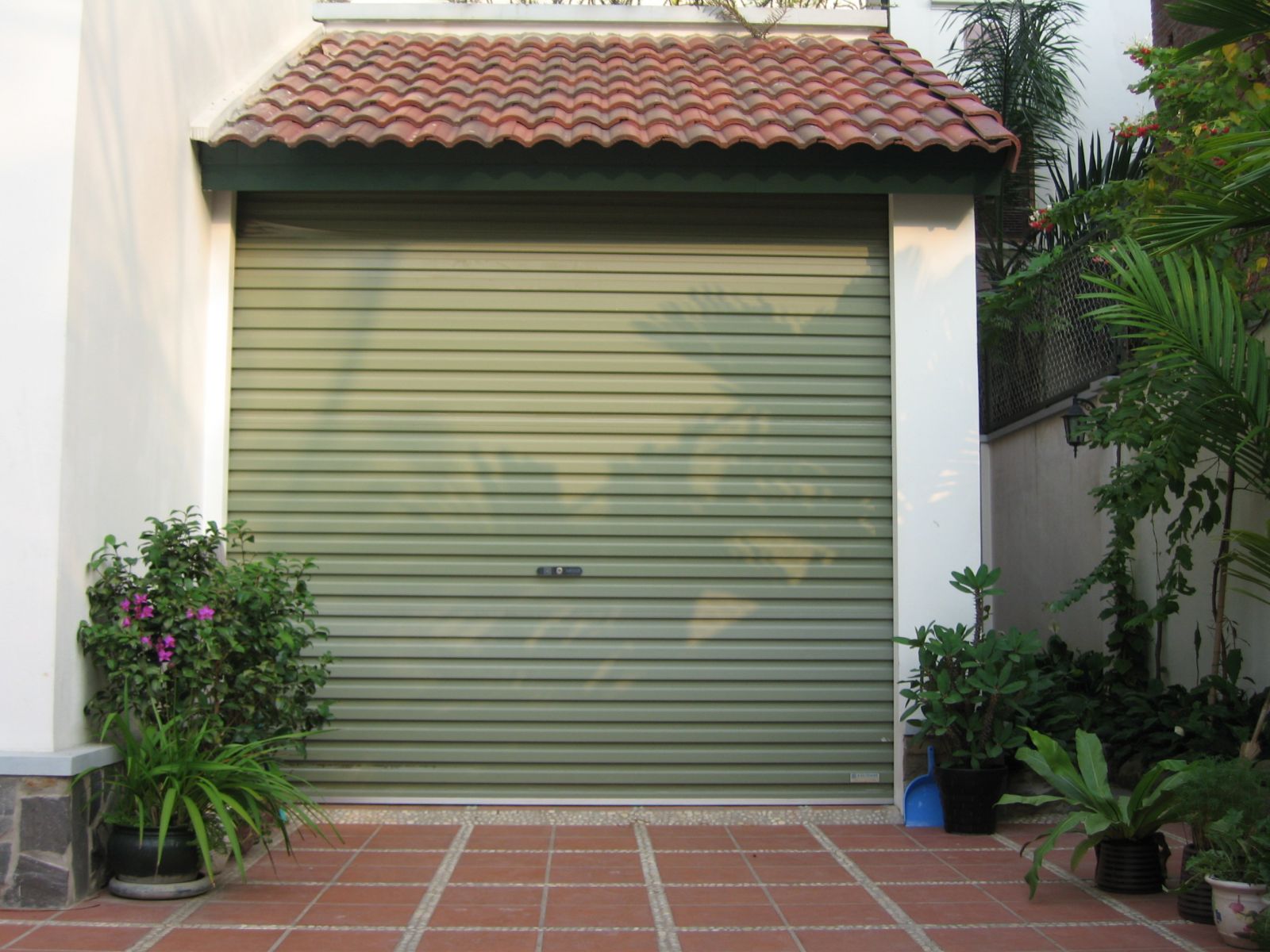 Ưu điểm cửa cuốn tự động Ưu điểm động cơ cửa cuốn