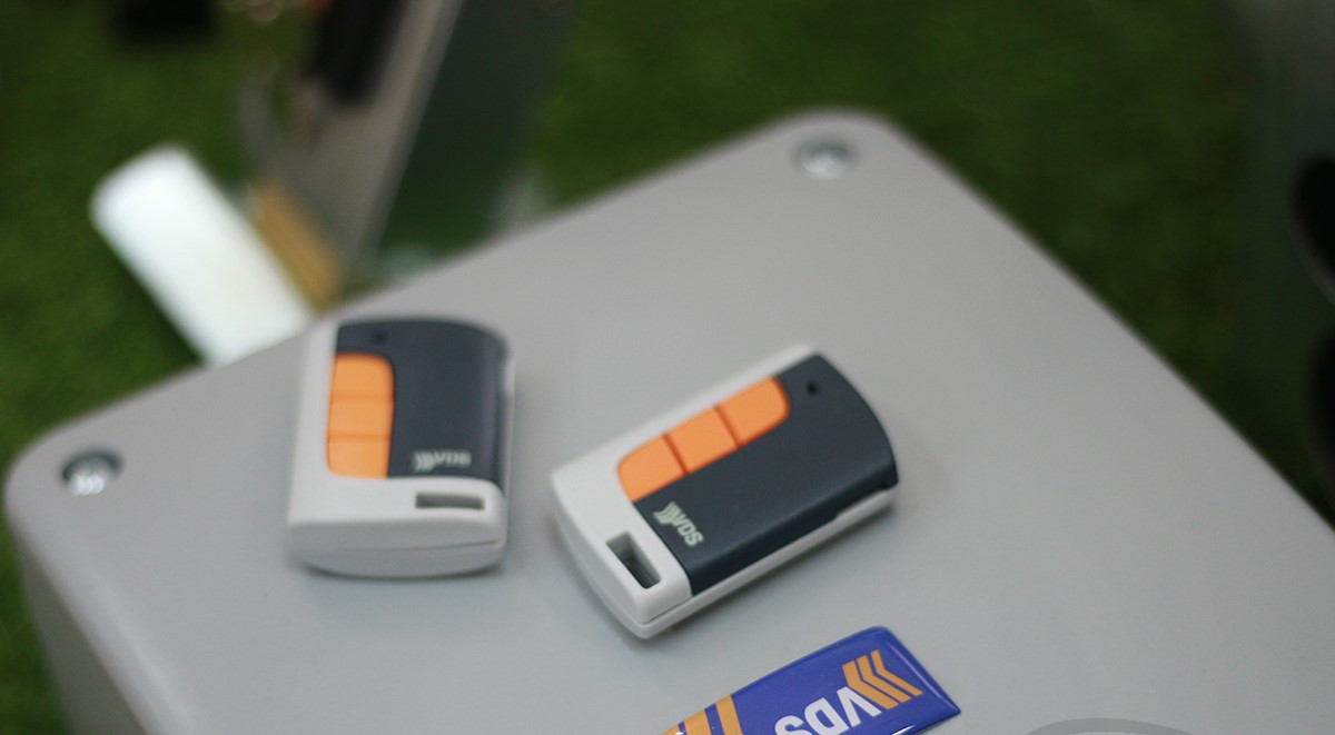 remote vds chính hãng báo giá motor cánh tay đòn phụ kiện cửa cổng