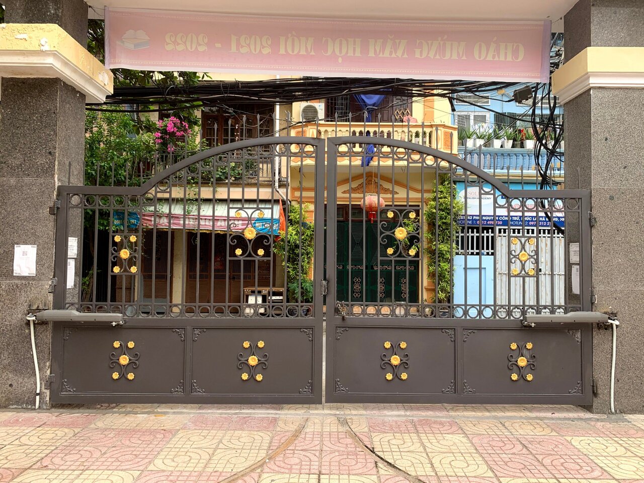 GIÁ BÁN BỘ SẢN PHẨM CHÍNH HÃNG ưu điểm cổng tay đòn tự động