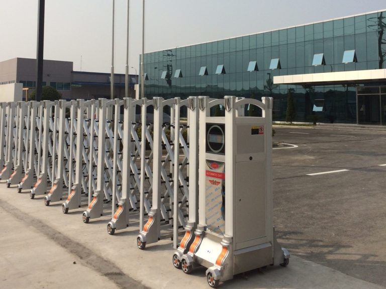 Cổng xếp tự động inox đang được nhiều công trình lựa chọn Cổng xếp tự động inox đang được nhiều công trình lựa chọn